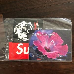 NWT FW20 Supreme stickers in concealed plastic